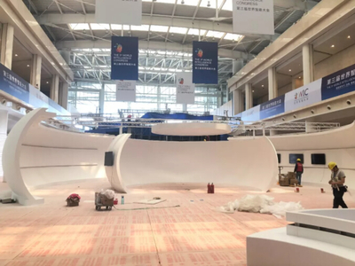 第三屆世界智能大會(huì) 籌備工作層層推進(jìn)，施工搭建如火如荼，企業(yè)形象設(shè)計(jì)點(diǎn)亮智能舞臺(tái)